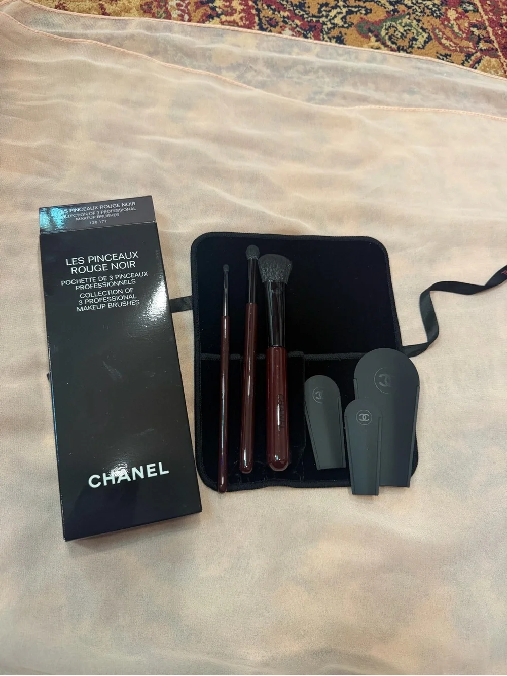 CHANEL Les Pinceaux Rouge Noir Collection Of 3 Professional Makeup Brushes